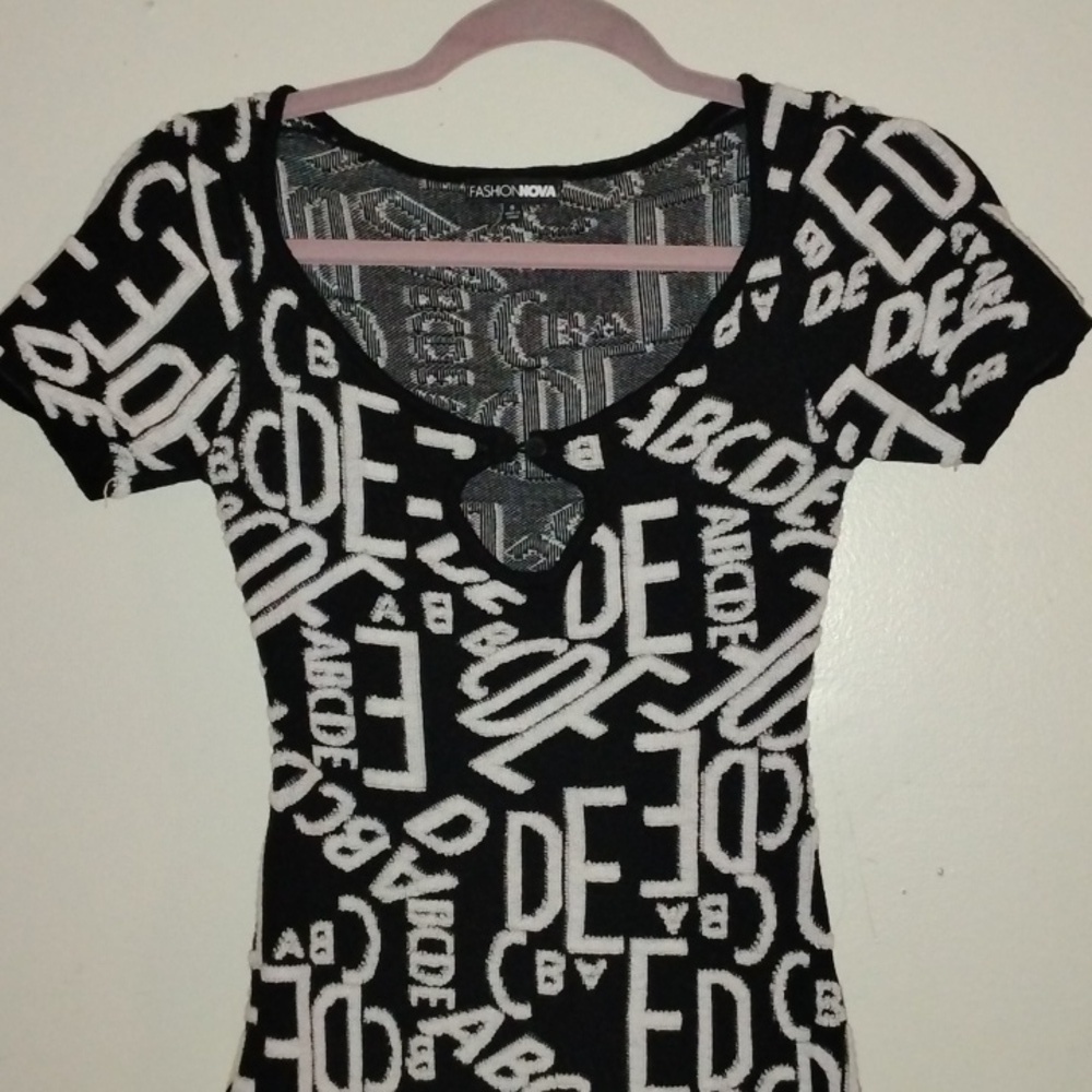 Fashion Nova Women's Black & White Letter Design Maxi Dress, Size: S - Picture 2 of 7